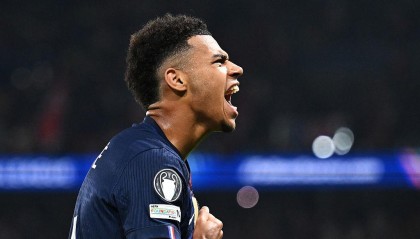 九游官网app下载-杜埃巴黎生涯欧冠淘汰赛已打入7球，队史仅次于姆巴佩